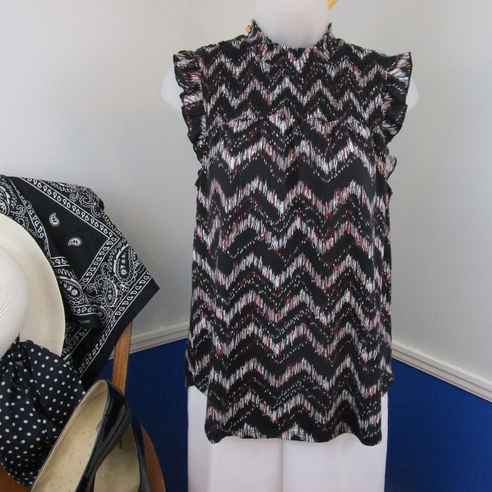 No Boundaries Juniors Cap Sleeve Smocked Knit Top